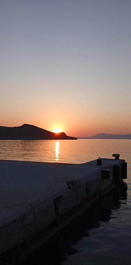 Occasus Room Comfort Chalki Town Exterior foto